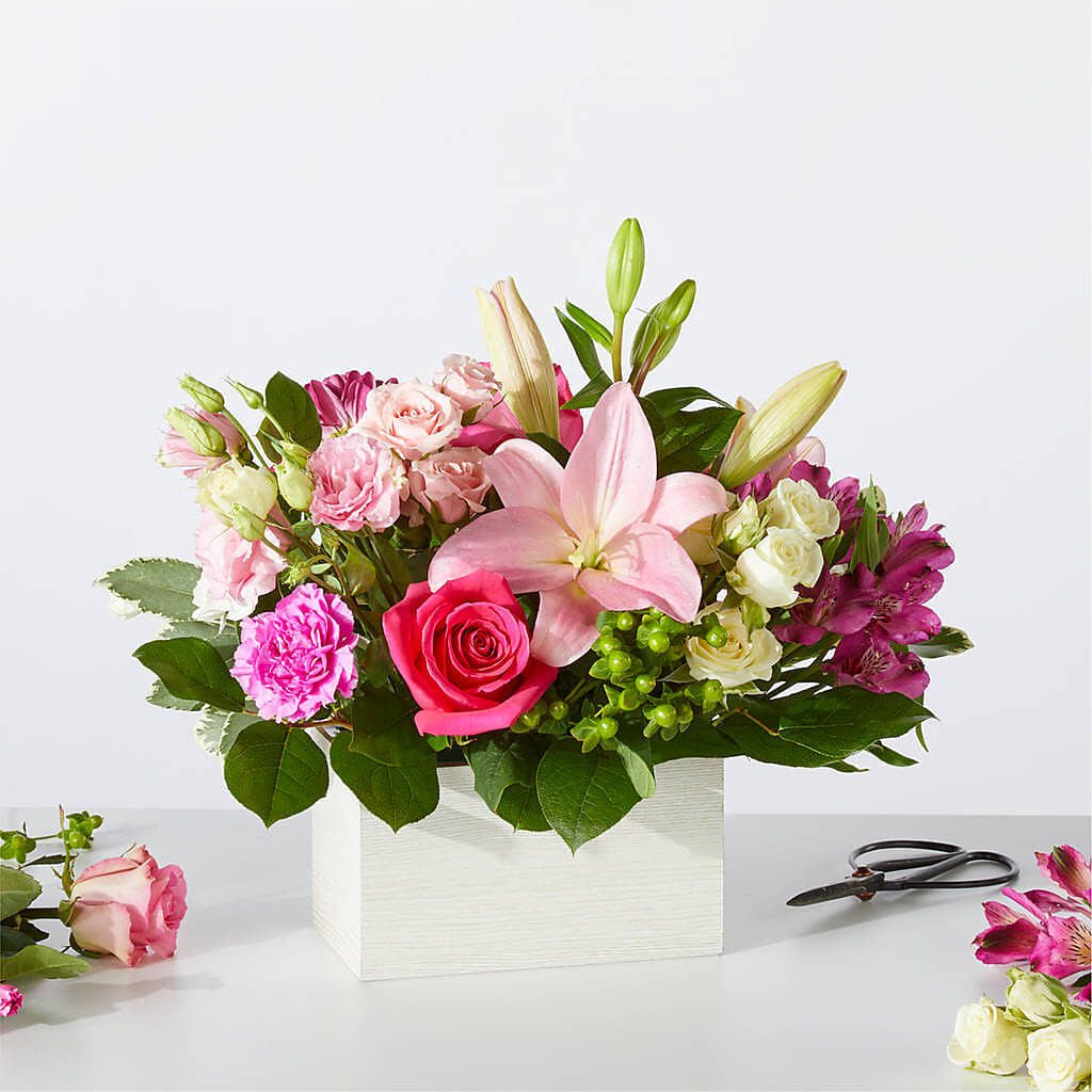 Sweetberry Box – A Florist Original – Laurie Clark Designs, Thamesville ON