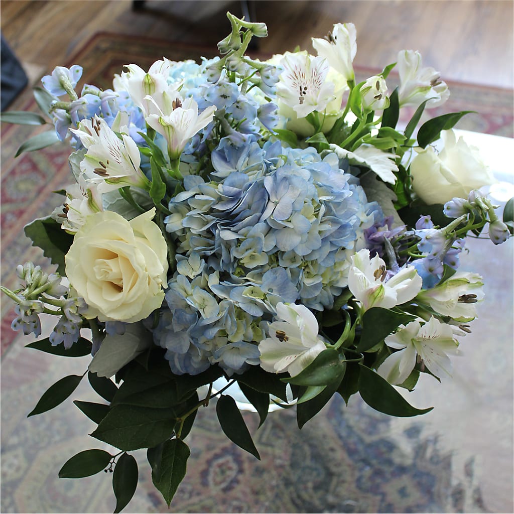 Clear Skies Bouquet – Laurie Clark Designs, Thamesville ON