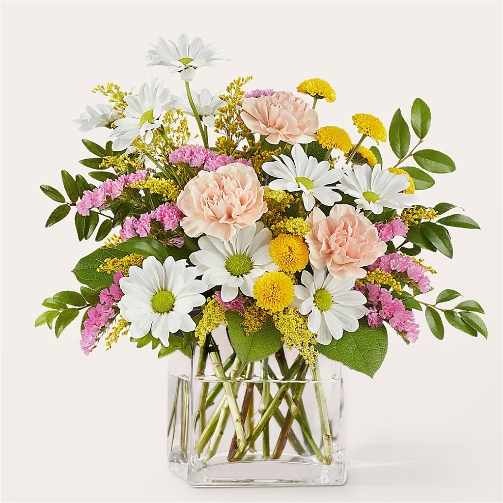 Country Cottage Bouquet – Laurie Clark Designs, Thamesville ON