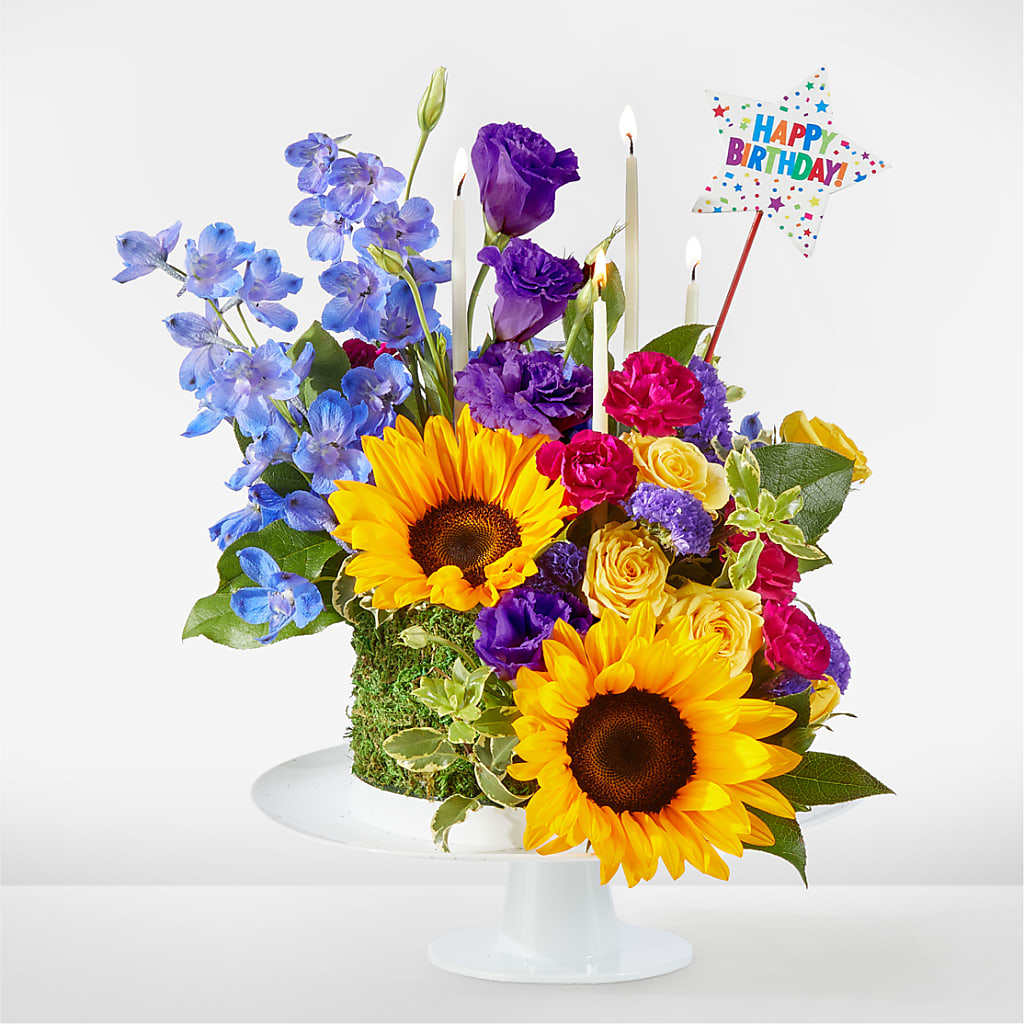 Star of the Day Floral Cake – Laurie Clark Designs, Thamesville ON