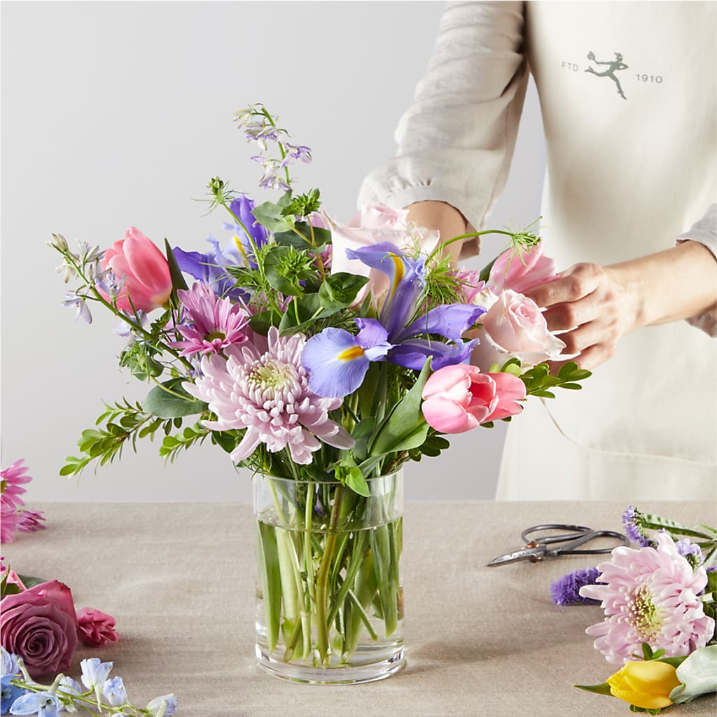 Pastel Tradition - A Florist Original –  Laurie Clark Designs, Thamesville ON