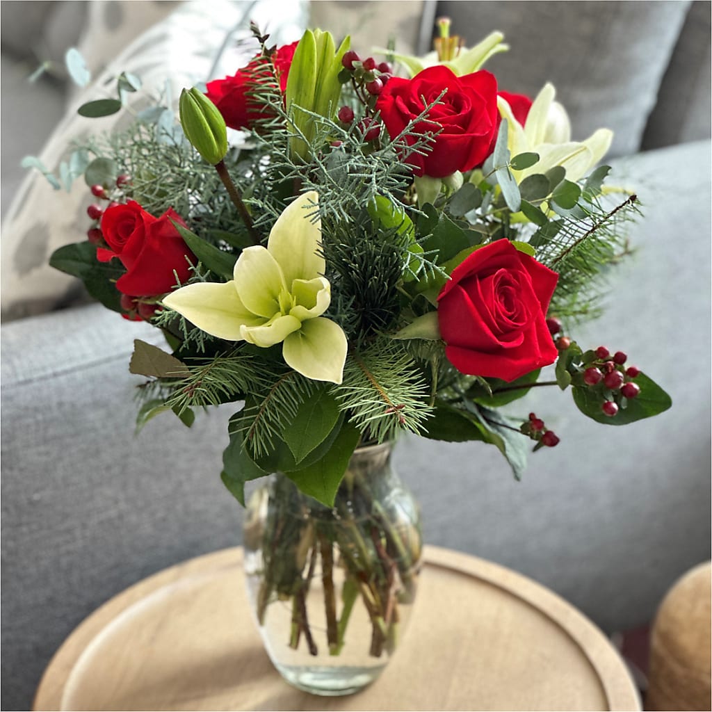 Glittering Lights Bouquet –  Laurie Clark Designs, Thamesville ON