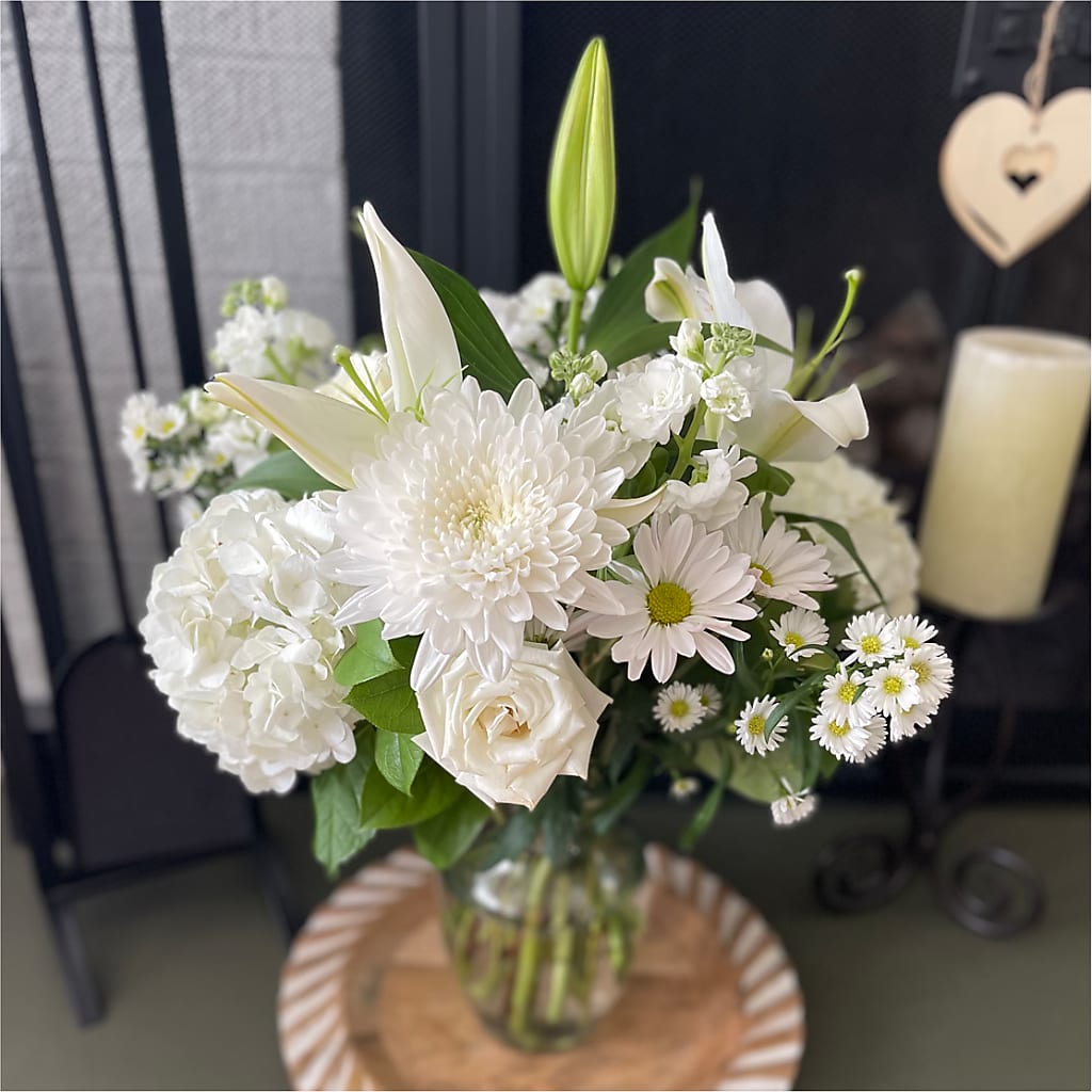Classic Ivory – A Florist Original –  Laurie Clark Designs, Thamesville ON