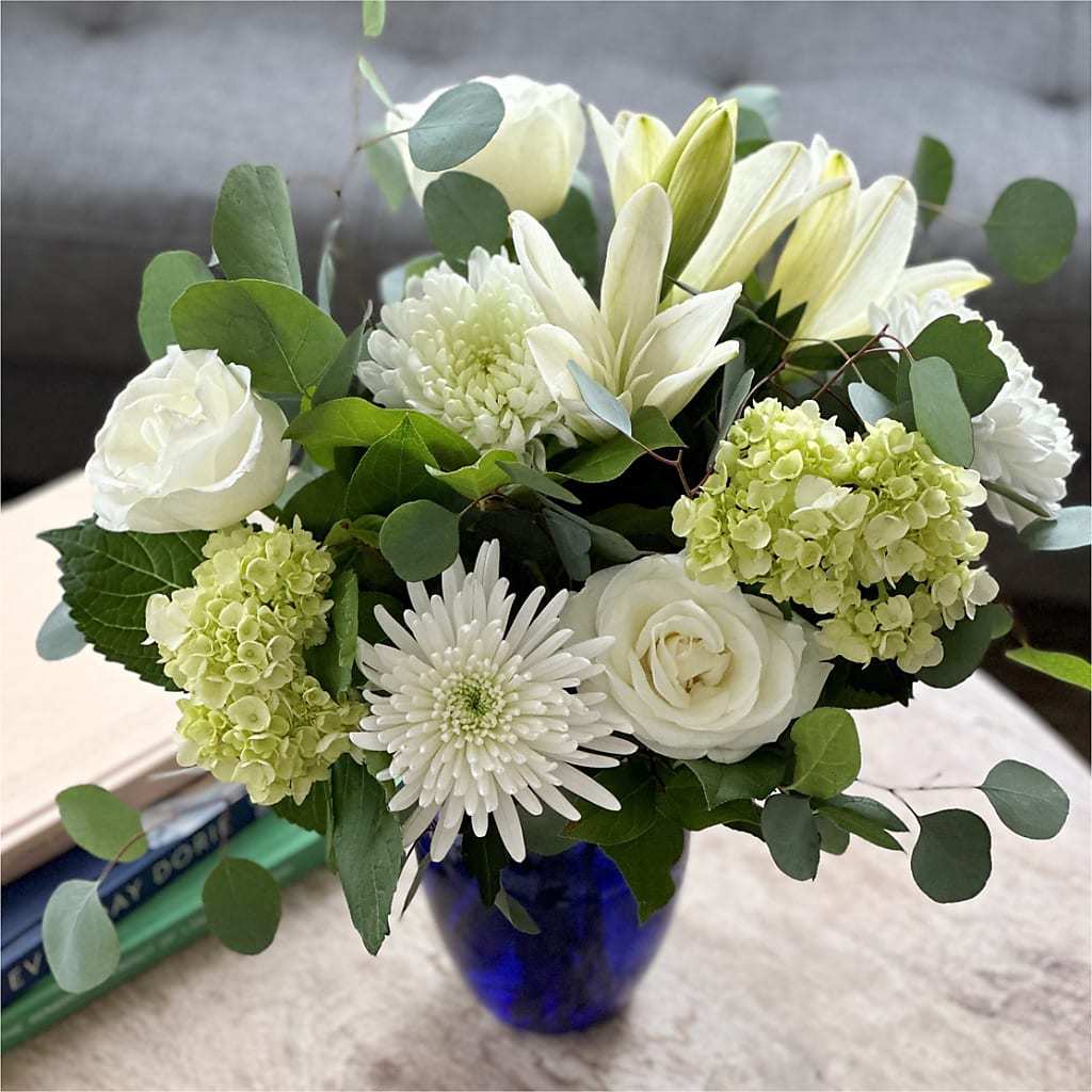 Snowy Dreams Bouquet –  Laurie Clark Designs, Thamesville ON