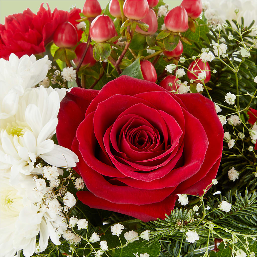 Chance of Flurries Bouquet –  Laurie Clark Designs, Thamesville ON
