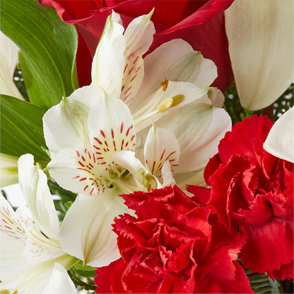 Holiday Season Bouquet –  Laurie Clark Designs, Thamesville ON