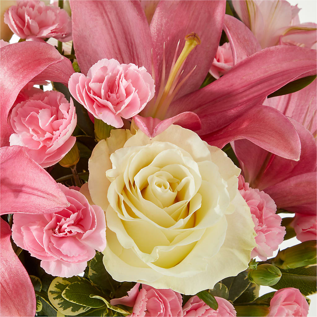 Piece of Cake Bouquet –  Laurie Clark Designs, Thamesville ON