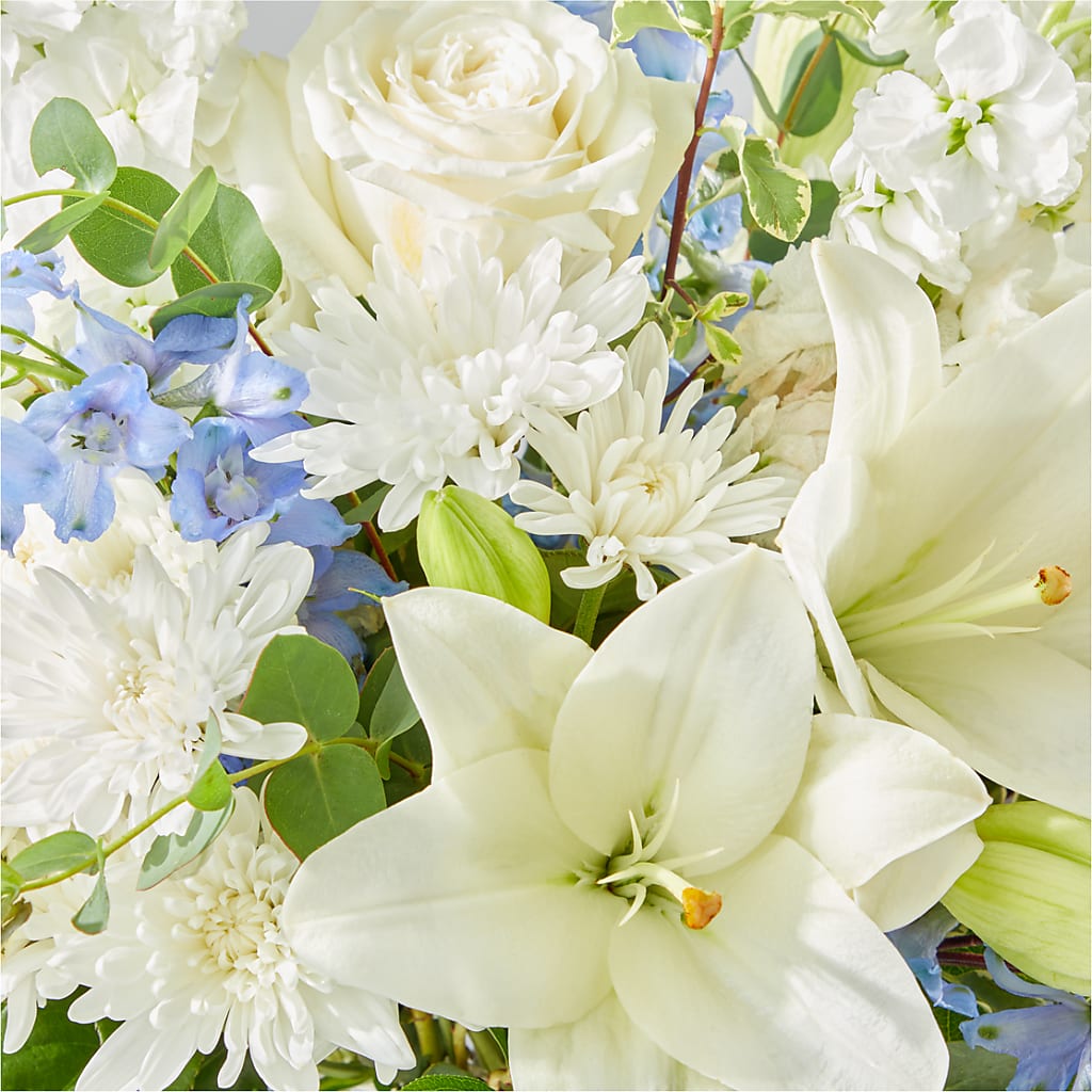 Peace of Mind Bouquet –  Laurie Clark Designs, Thamesville ON