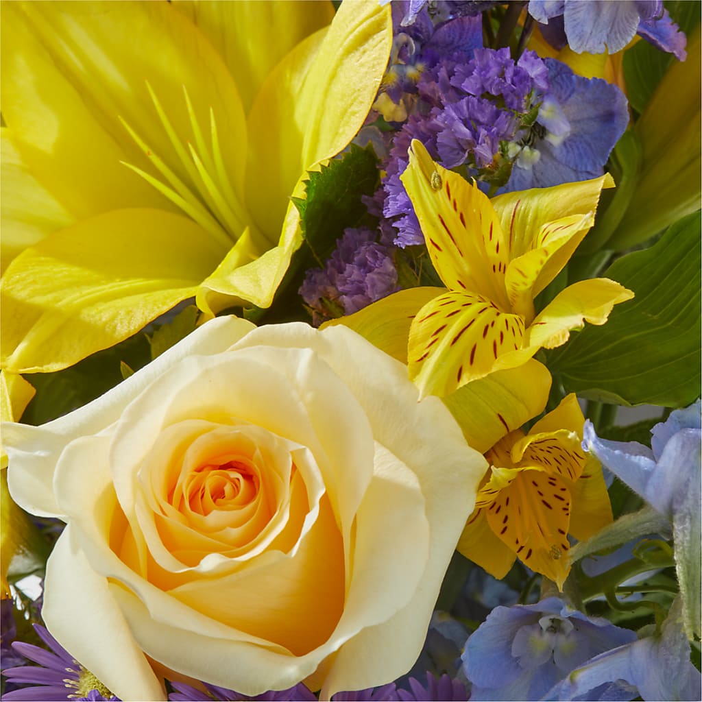 Limoncello Bouquet –  Laurie Clark Designs, Thamesville ON