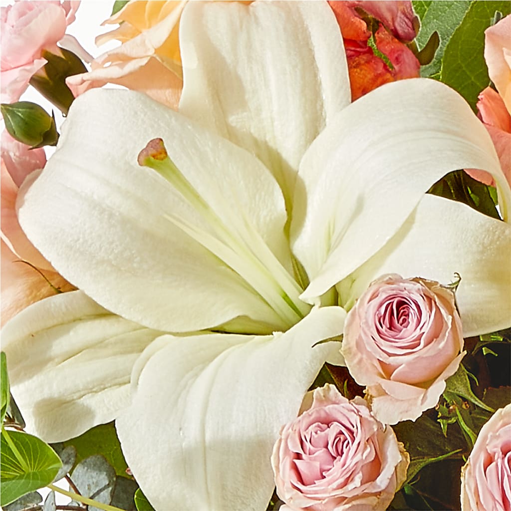 Grapefruit Splash Bouquet –  Laurie Clark Designs, Thamesville ON