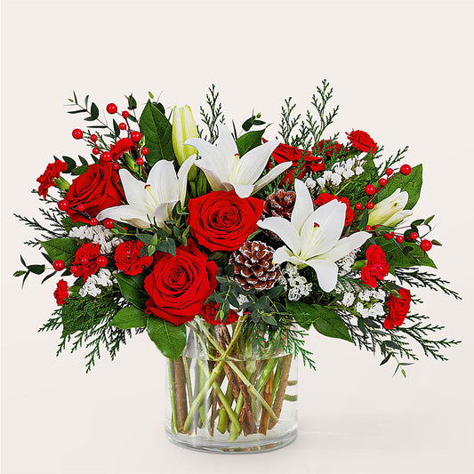 Best in Snow Bouquet –  Laurie Clark Designs, Thamesville ON