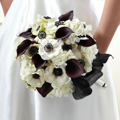 To Have and To Hold Bouquet –  Laurie Clark Designs, Thamesville ON