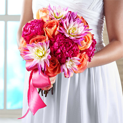New Love Bouquet –  Laurie Clark Designs, Thamesville ON