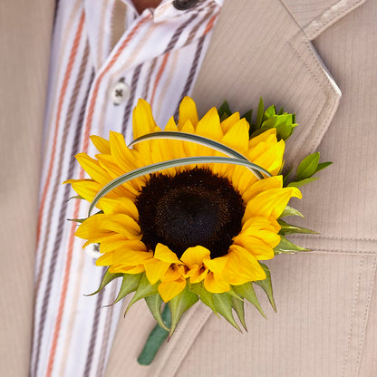 Free Spirit Boutonniere –  Laurie Clark Designs, Thamesville ON