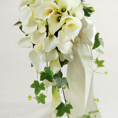 White Chapel Bouquet –  Laurie Clark Designs, Thamesville ON